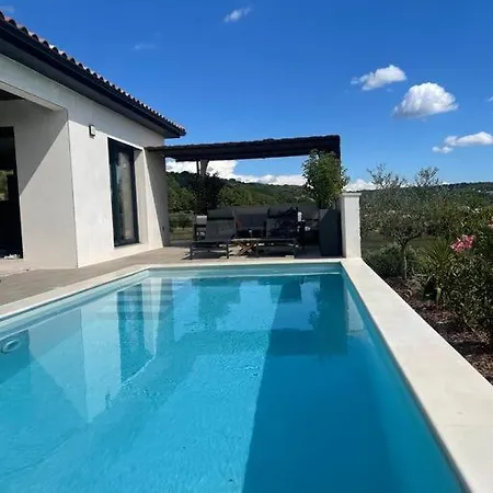 Βίλα De Avec Piscine Lussan (Gard)
