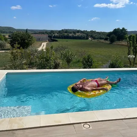 De Avec Piscine Βίλα Lussan (Gard)