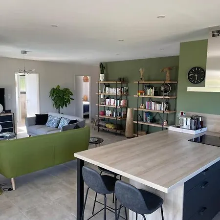 Villa De Avec Piscine Lussan (Gard)