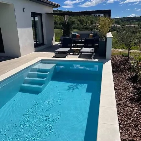 Βίλα De Avec Piscine Lussan (Gard)