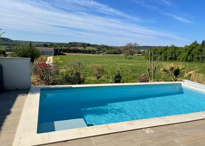 别墅 De Avec Piscine *